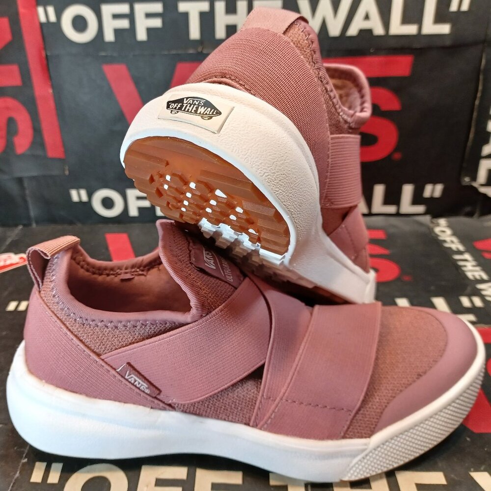 Vans UltraRange Gore Slip On Trail Shoes Heathered Nostalgia Rose Pink White